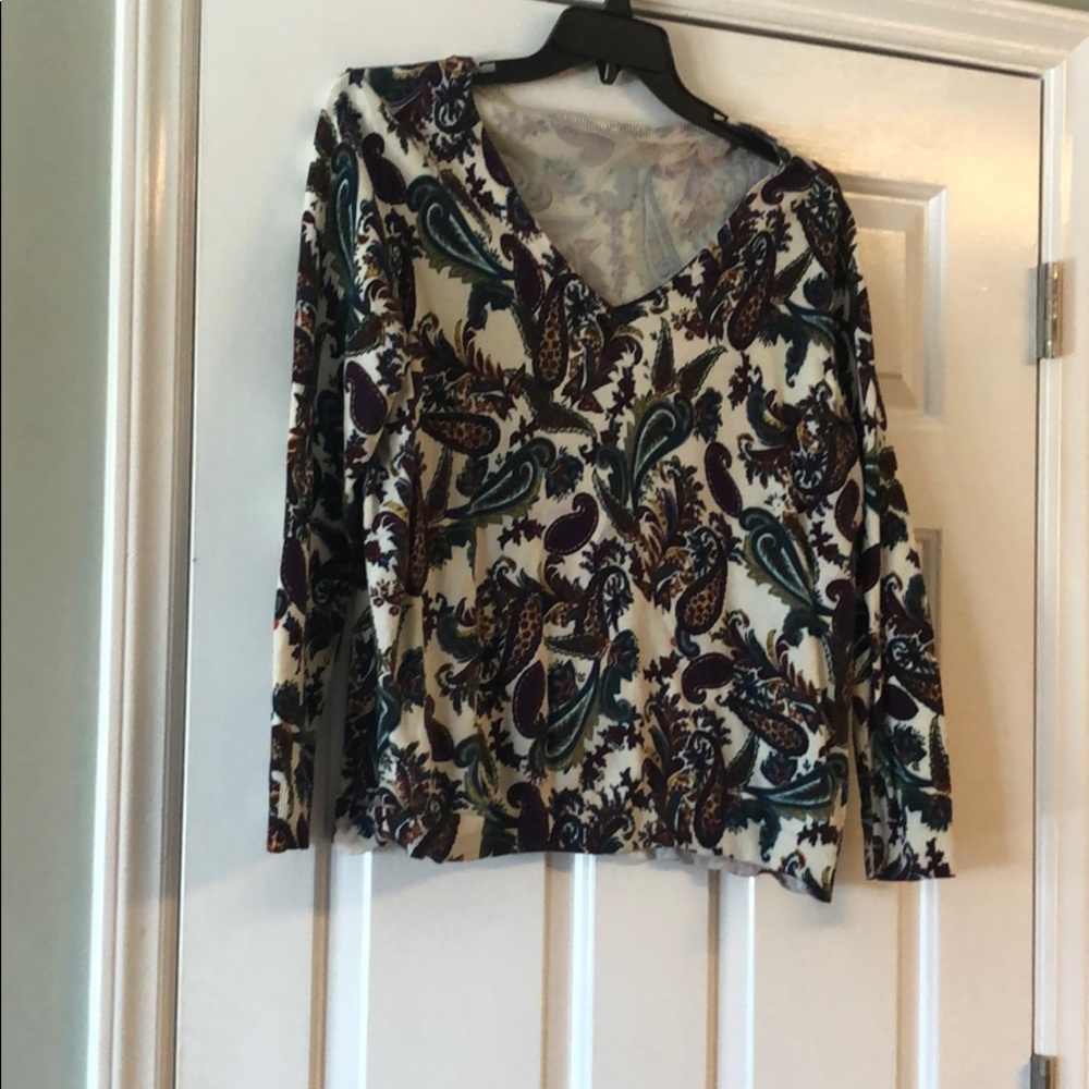 1x women’s Talbots sweater